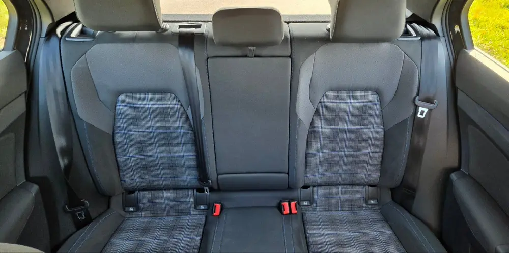 Volkswagen Golf 1.4 Ehybrid 245pk DSG 2022 Grijs uit 2022, foto 14