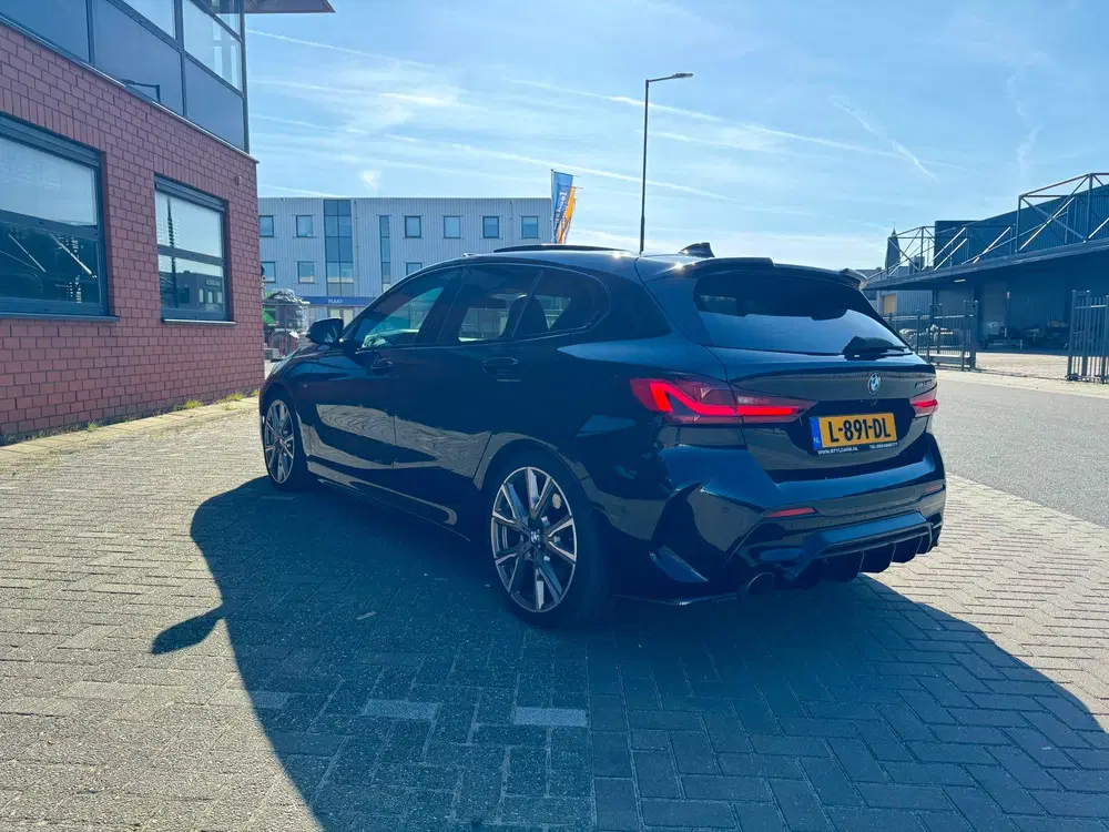 BMW 1-serie M135i xDrive High Executive uit 2020, foto 10