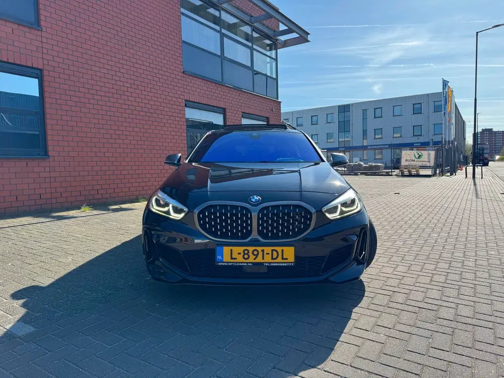 BMW 1-serie M135i xDrive High Executive uit 2020, foto 12