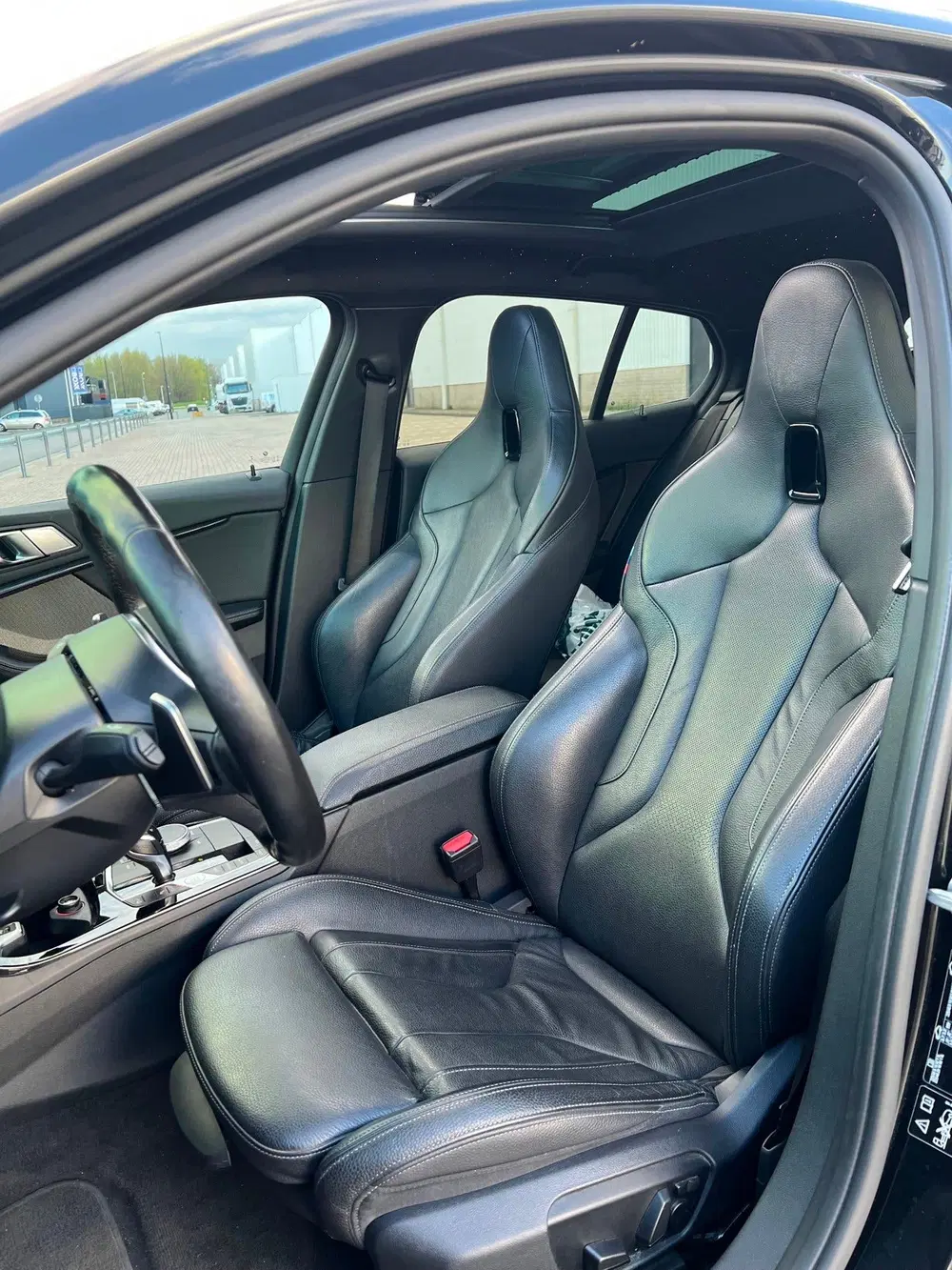 BMW 1-serie M135i xDrive High Executive uit 2020, foto 16
