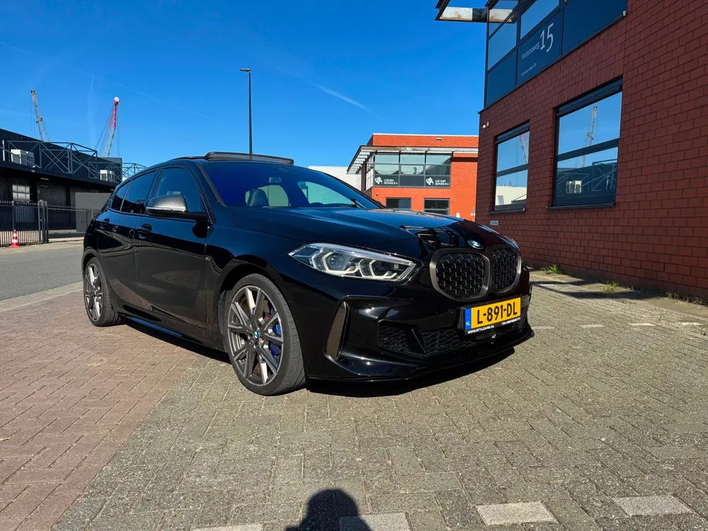 BMW 1-serie M135i xDrive High Executive uit 2020, foto 5