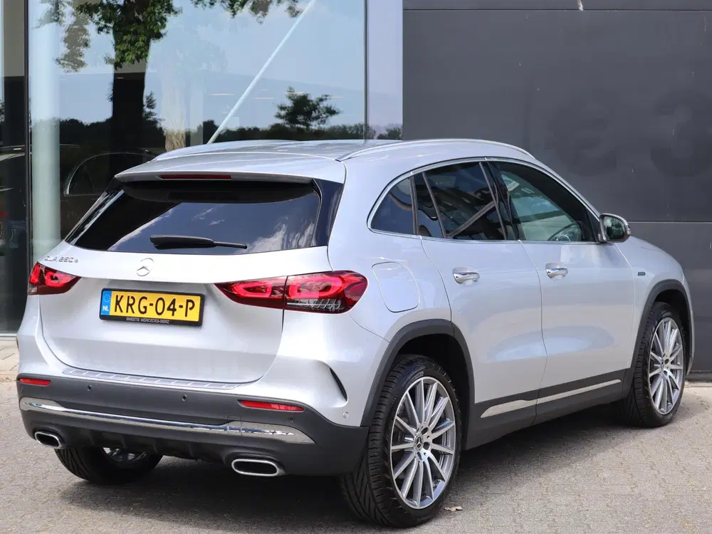 Mercedes-Benz GLA 250 e AMG Line l Keyless l Stoelver uit 2021, foto 2