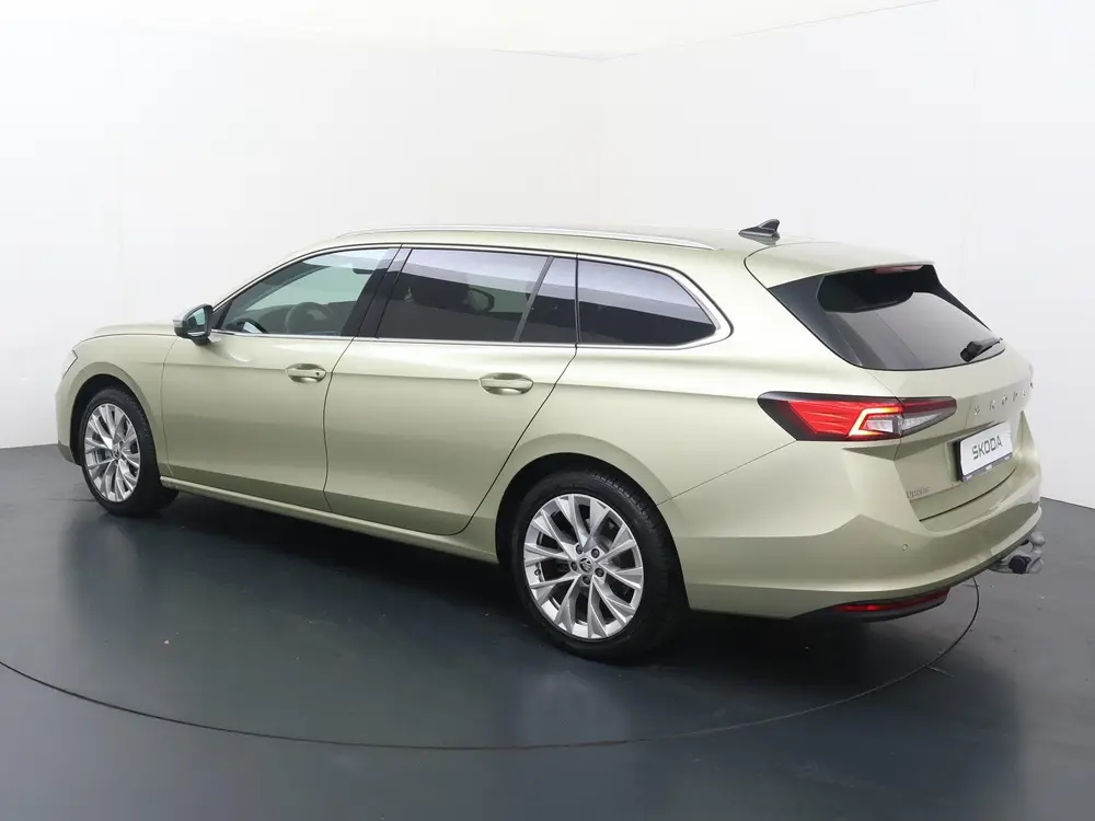 Skoda Superb 1.5 TSI MHEV First Edition uit 2025, foto 4