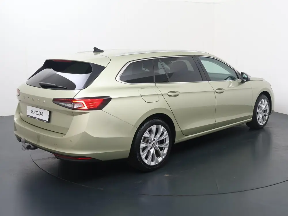 Skoda Superb 1.5 TSI MHEV First Edition uit 2025, foto 5
