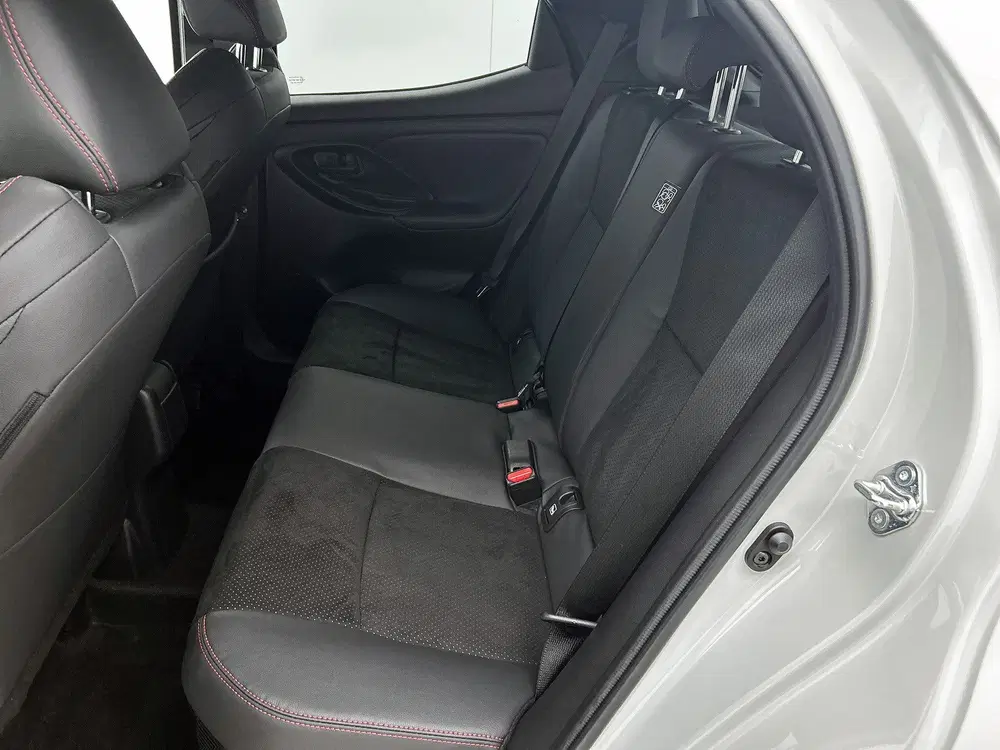 Toyota Yaris 1.5 Hybrid 130 GR SPORT uit 2024, foto 17