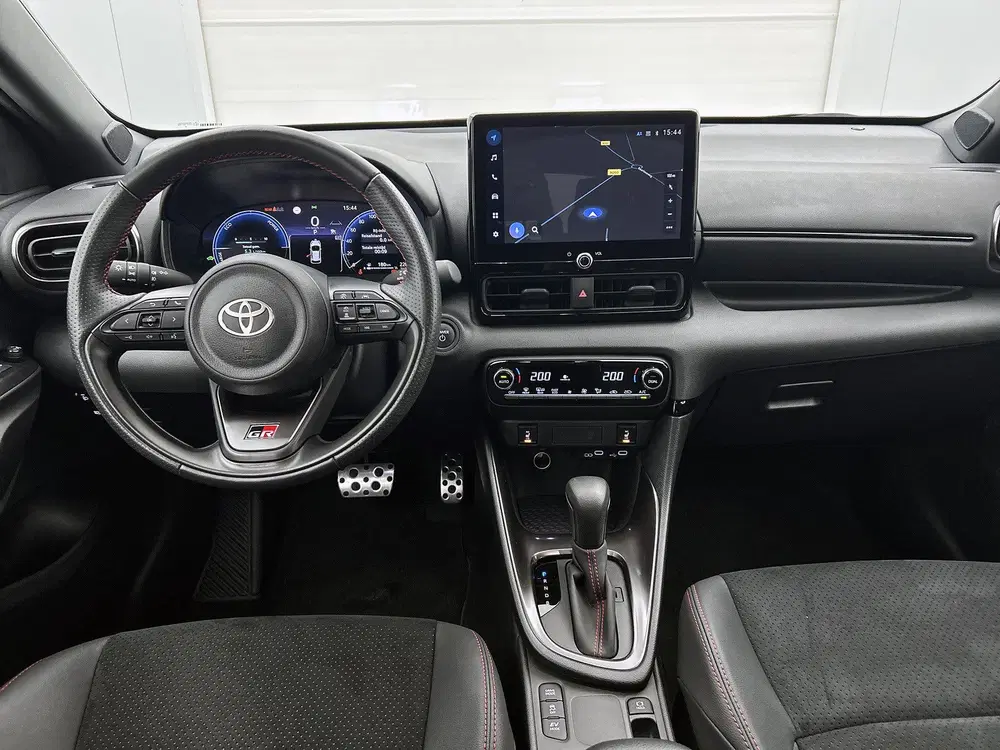 Toyota Yaris 1.5 Hybrid 130 GR SPORT uit 2024, foto 4