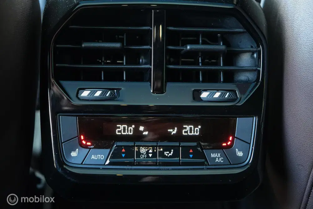 BMW iX xDrive40 High Executive 77 kWh uit 2022, foto 14