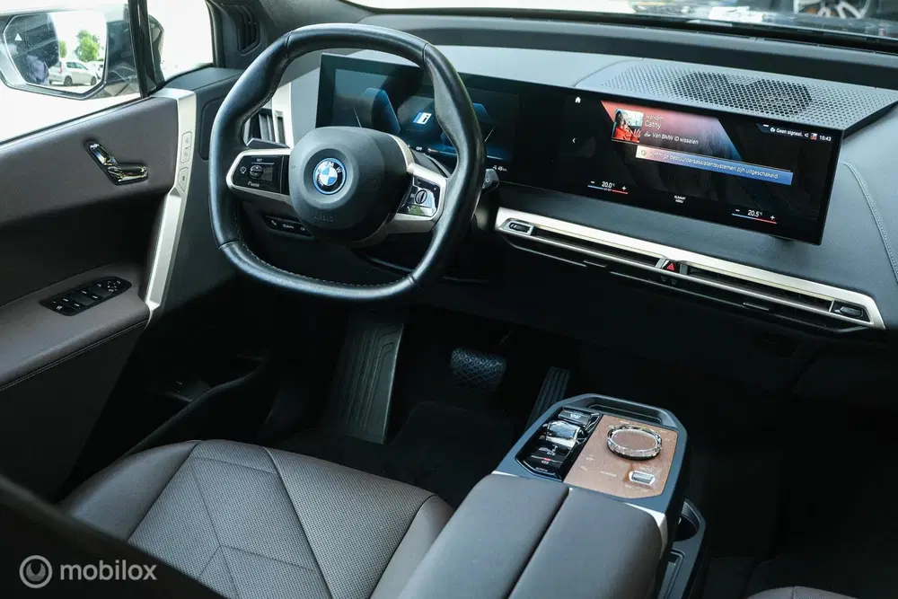 BMW iX xDrive40 High Executive 77 kWh uit 2022, foto 6