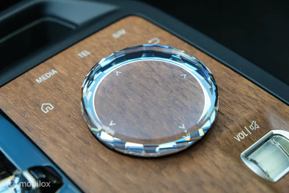 BMW iX xDrive40 High Executive 77 kWh uit 2022, foto 8