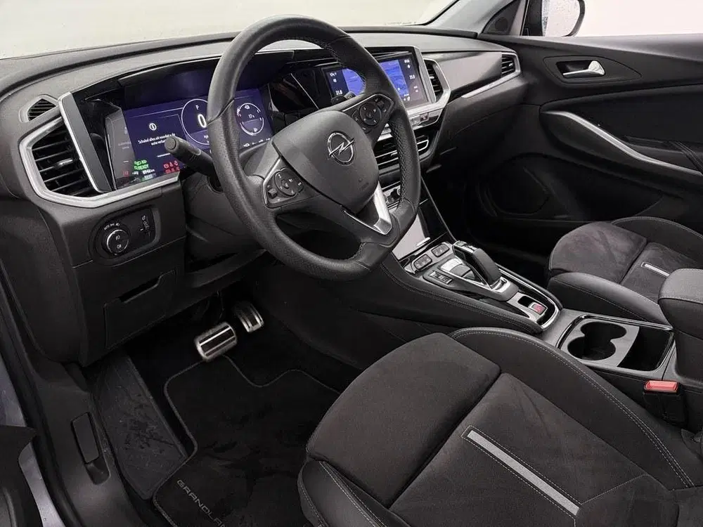 Opel Grandland 1.6 Turbo Plug-In Hybrid 4x4 GSe Winterpak uit 2023, foto 2