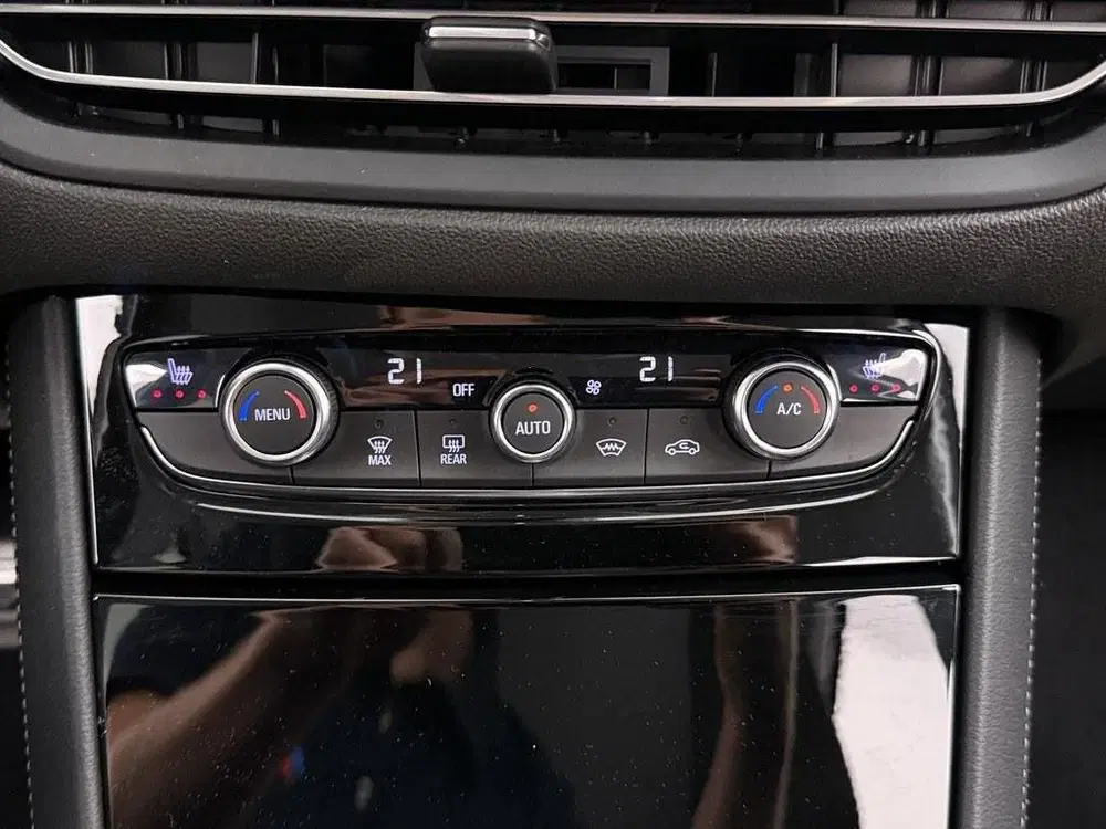 Opel Grandland 1.6 Turbo Plug-In Hybrid 4x4 GSe Winterpak uit 2023, foto 6