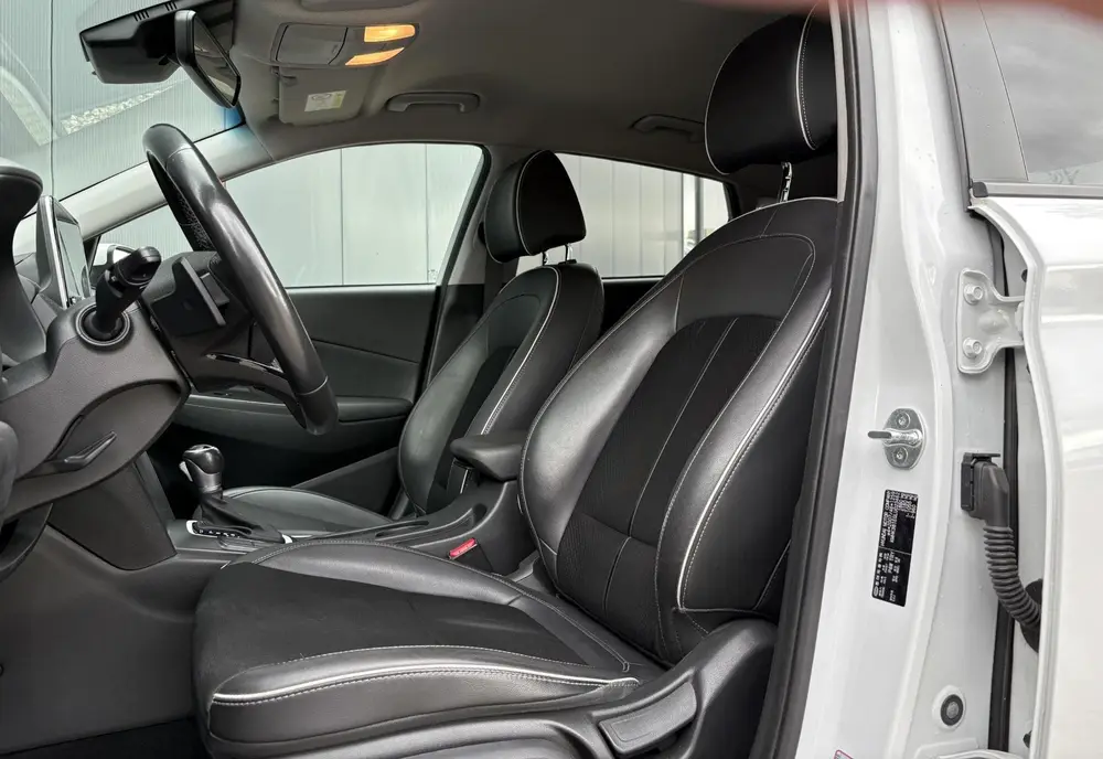 Hyundai KONA 1.6 GDI HEV Fashion uit 2020, foto 6