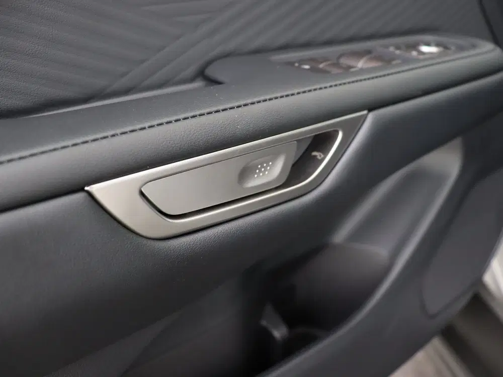 Lexus ES 350e Luxury Line uit 2026, foto 11