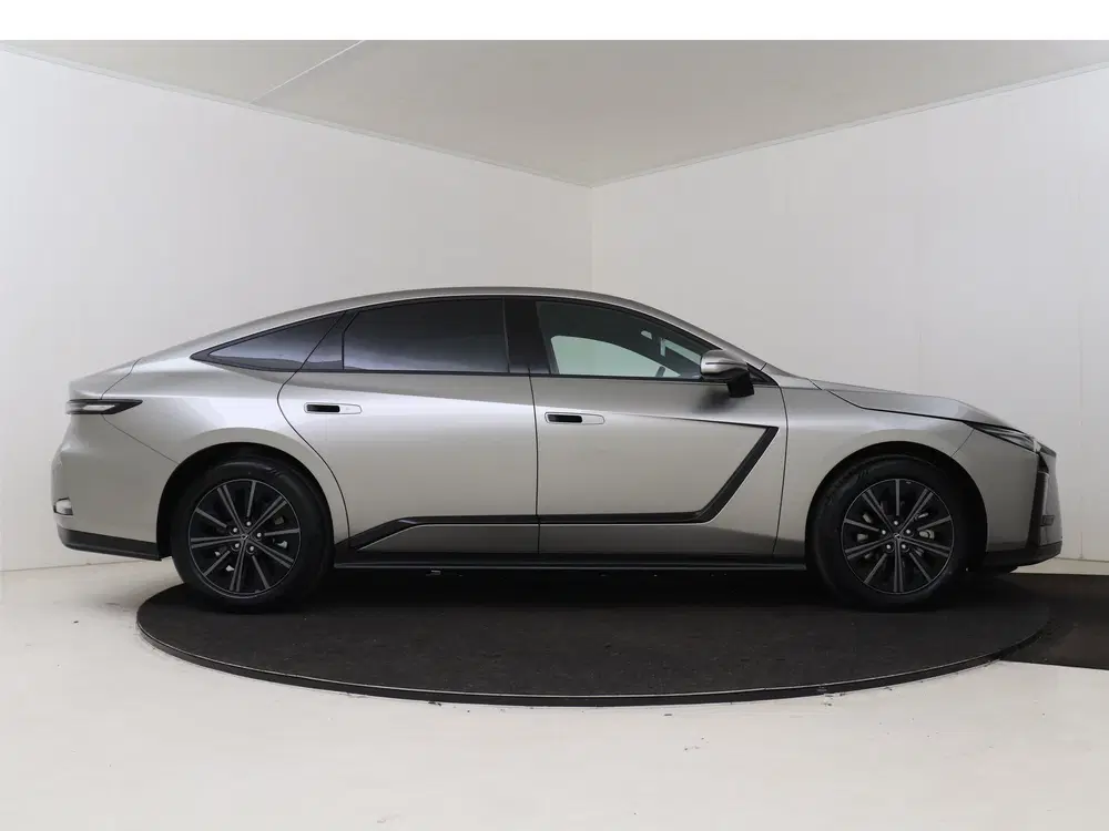 Lexus ES 350e Luxury Line uit 2026, foto 14