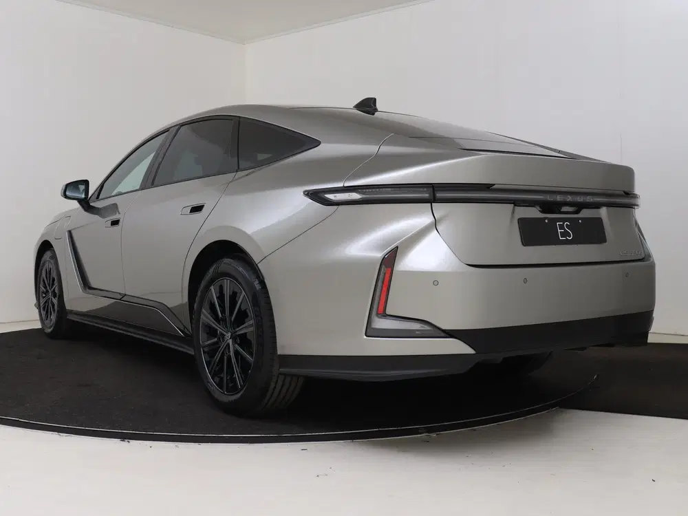 Lexus ES 350e Luxury Line uit 2026, foto 16