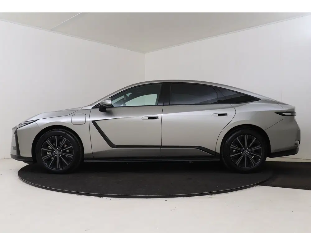 Lexus ES 350e Luxury Line uit 2026, foto 3