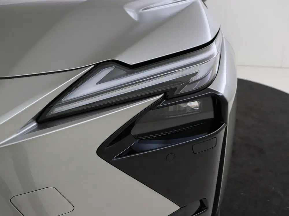 Lexus ES 350e Luxury Line uit 2026, foto 8