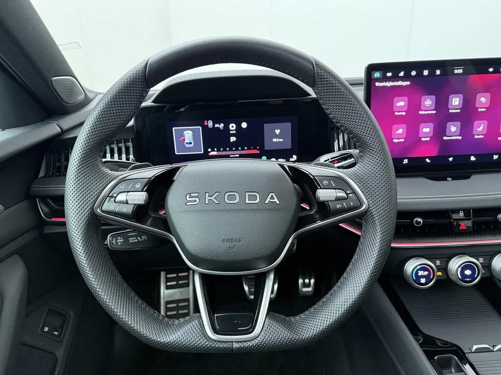 Skoda Superb 1.5 TSI PHEV Sportline Business uit 2025, foto 10