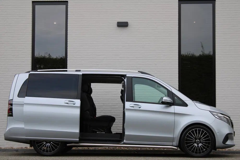 Mercedes-Benz V-Klasse 250d uit 2024, foto 13