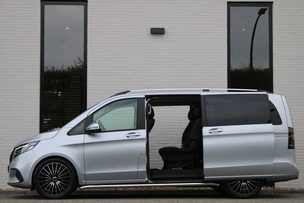 Mercedes-Benz V-Klasse 250d uit 2024, foto 14