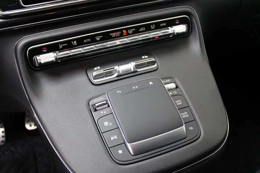 Mercedes-Benz V-Klasse 250d uit 2024, foto 20