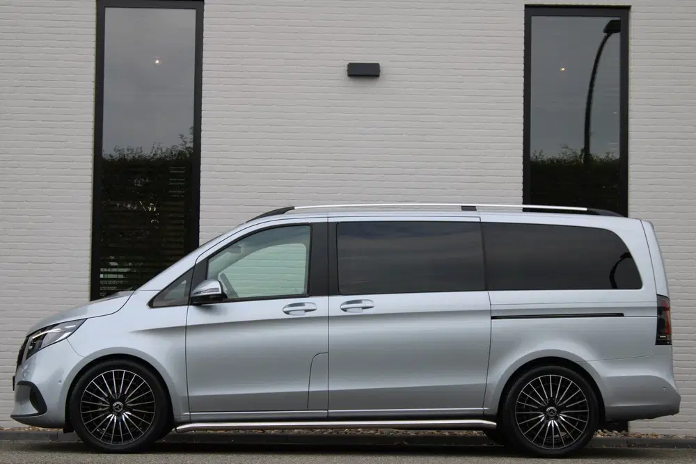 Mercedes-Benz V-Klasse 250d uit 2024, foto 6