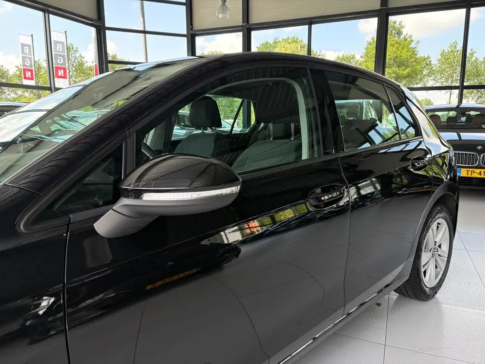 Volkswagen Golf 1.0 eTSI Life | Automaat | Adaptive Cruise | uit 2021, foto 2