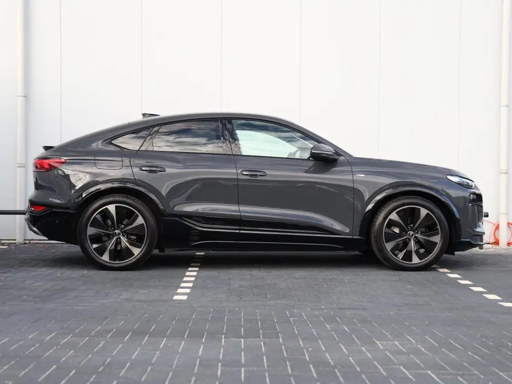 Audi Q6 E-tron S edition performance 100 kWh 306pk | Luchtve uit 2025, foto 2