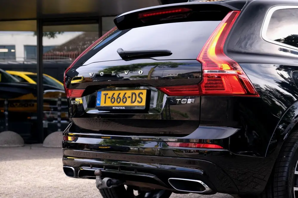 Volvo XC60 2.0 T8 Twin Engine AWD R-Design|Rijklaar!|Luchtve uit 2019, foto 16