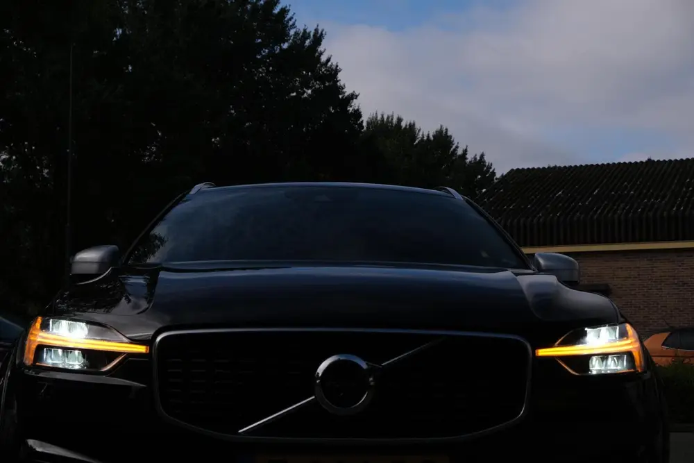 Volvo XC60 2.0 T8 Twin Engine AWD R-Design|Rijklaar!|Luchtve uit 2019, foto 19