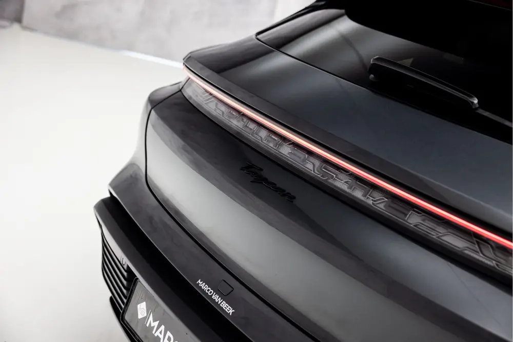 Porsche Taycan 93 kWh uit 2022, foto 11