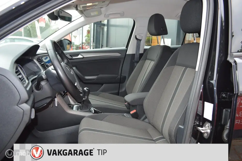 Volkswagen T-Roc 1.0 TSI Style Business uit 2021, foto 13