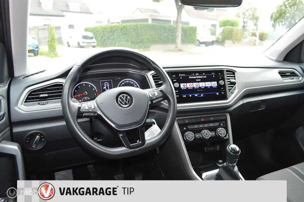 Volkswagen T-Roc 1.0 TSI Style Business uit 2021, foto 18