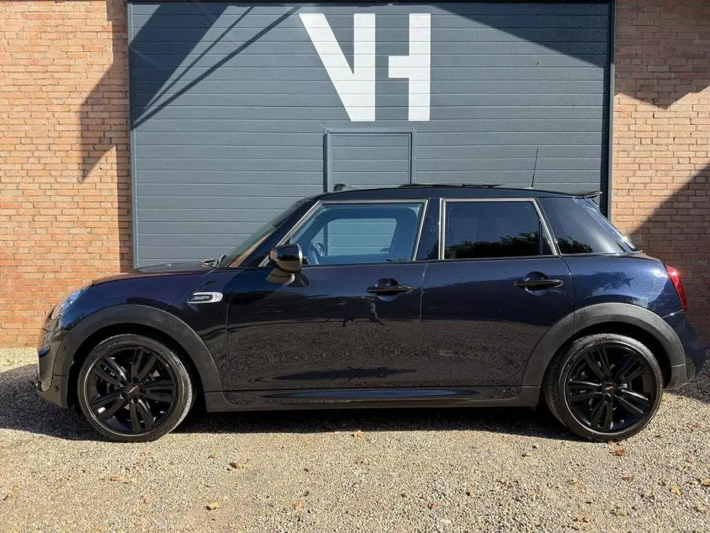 Mini Cooper 1.5 Cooper Dalston Edition uit 2021, foto 2