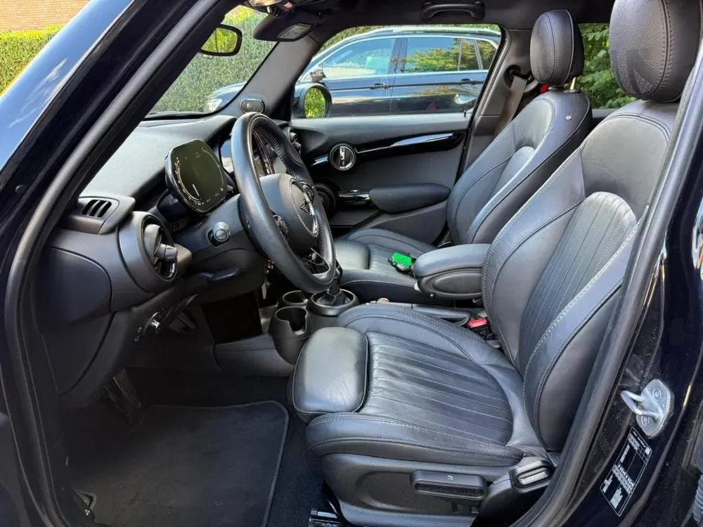 Mini Cooper 1.5 Cooper Dalston Edition uit 2021, foto 6