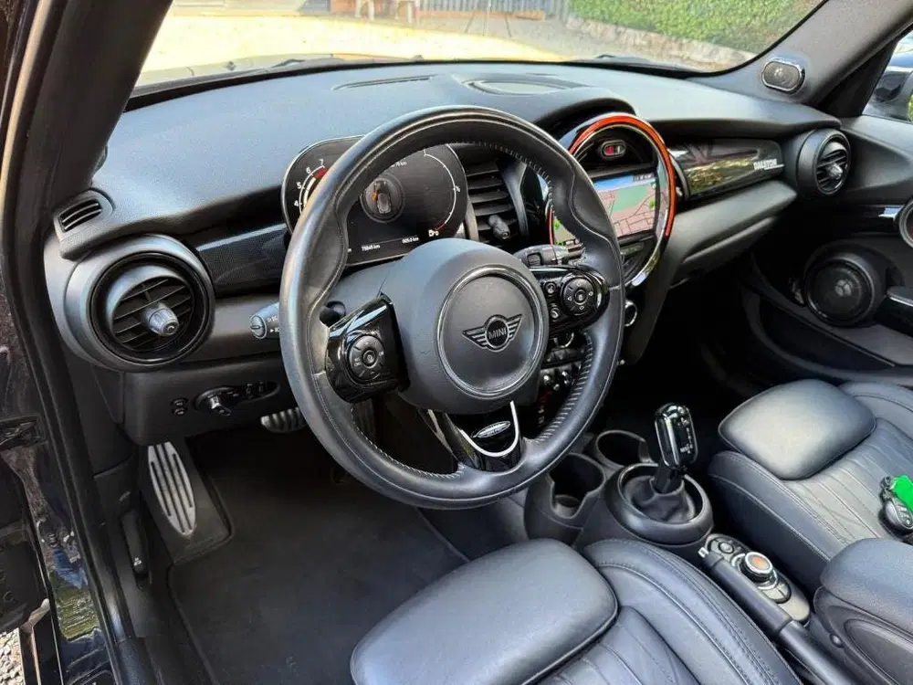 Mini Cooper 1.5 Cooper Dalston Edition uit 2021, foto 7