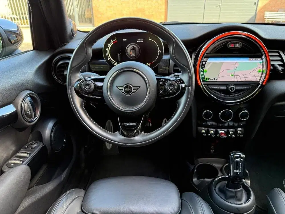 Mini Cooper 1.5 Cooper Dalston Edition uit 2021, foto 9