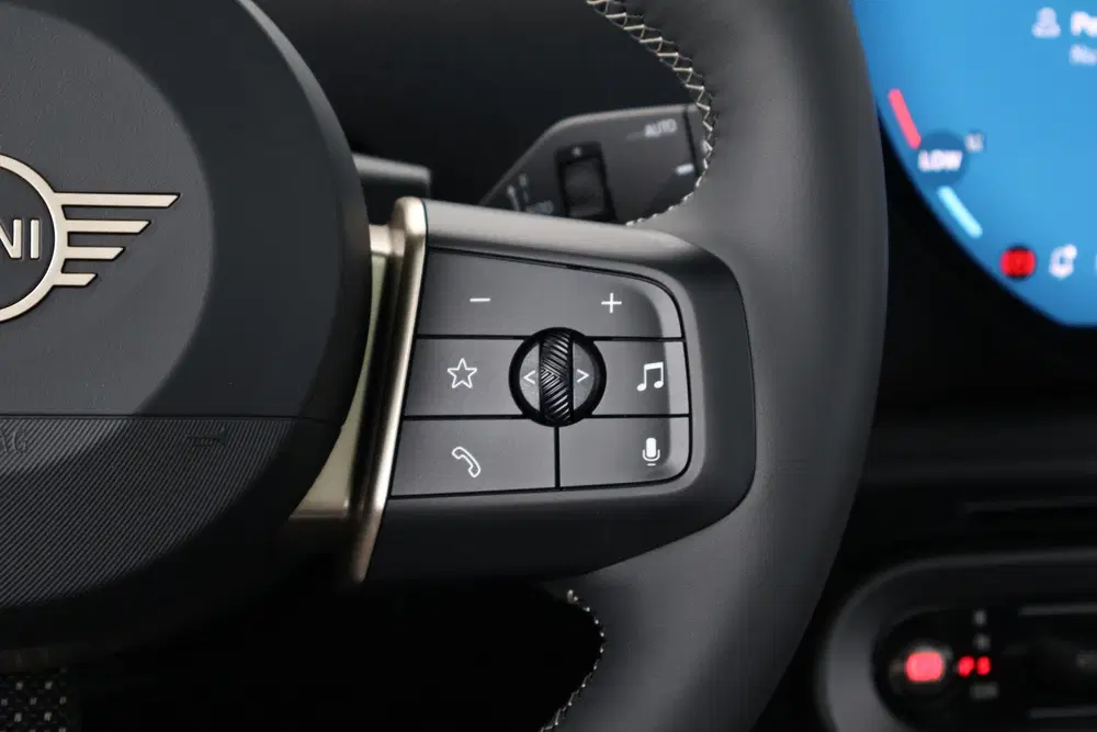 Mini Cooper Cooper E Favoured L 40.7 kWh uit 2026, foto 18