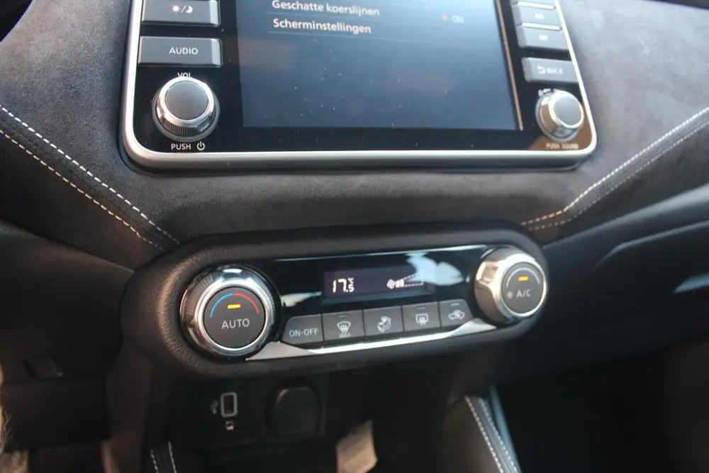Nissan Micra 1.0 IG-T N-Sport Carbon Pakket uit 2020, foto 16