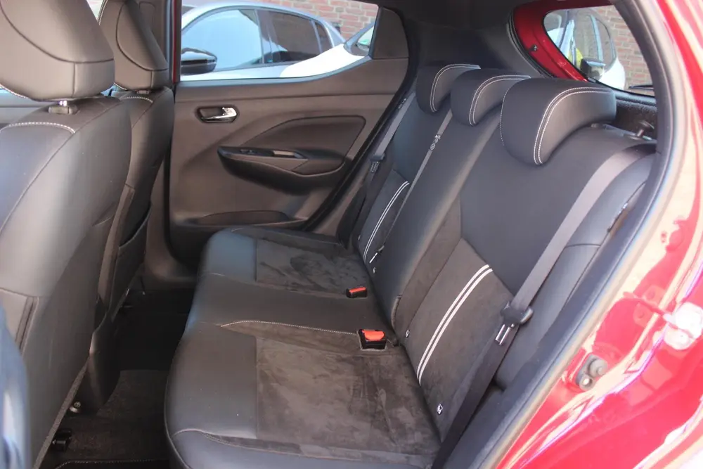 Nissan Micra 1.0 IG-T N-Sport Carbon Pakket uit 2020, foto 19