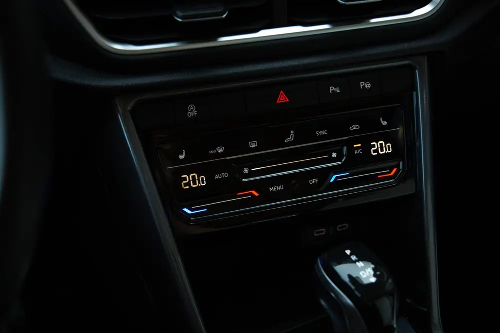 Volkswagen T-Roc 1.5 TSI Style , Achteruitrijcamera, Stoelve uit 2022, foto 18