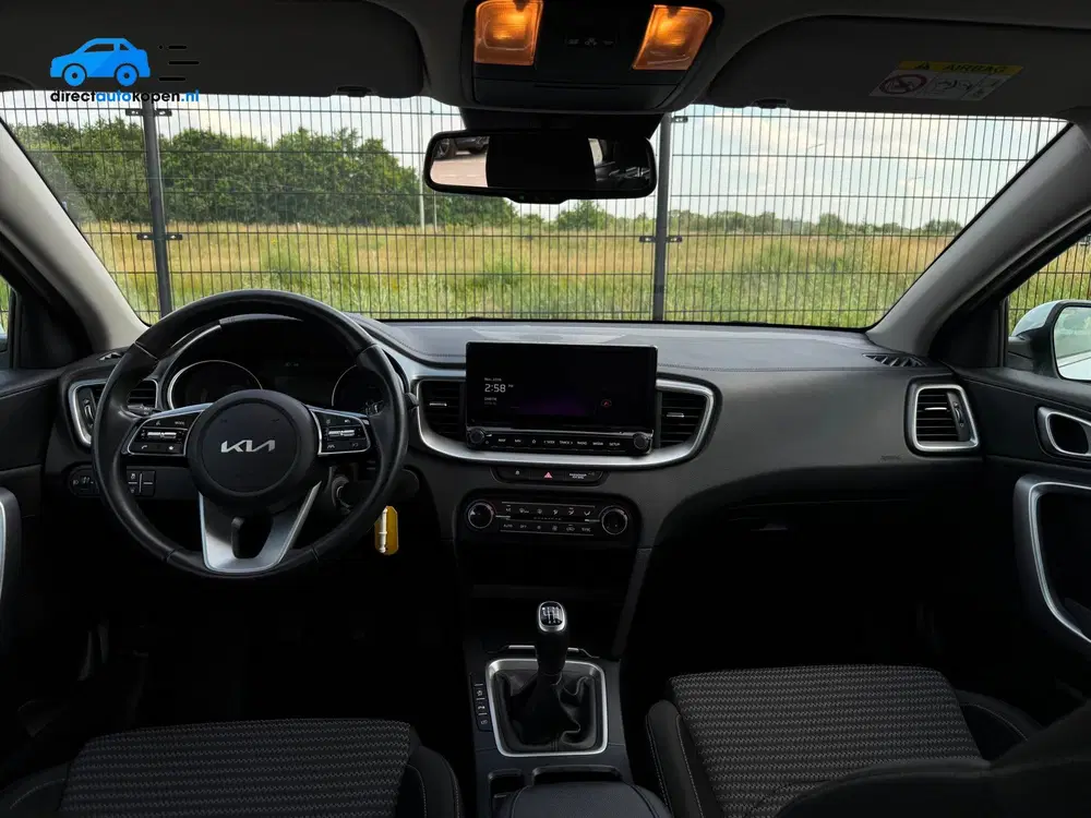 Kia Ceed 1.0 T-GDi DynamicLine uit 2022, foto 3