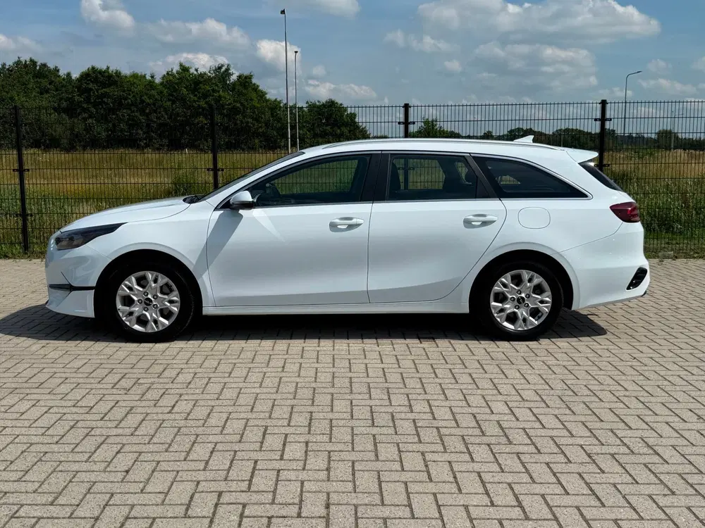 Kia Ceed 1.0 T-GDi DynamicLine uit 2022, foto 9