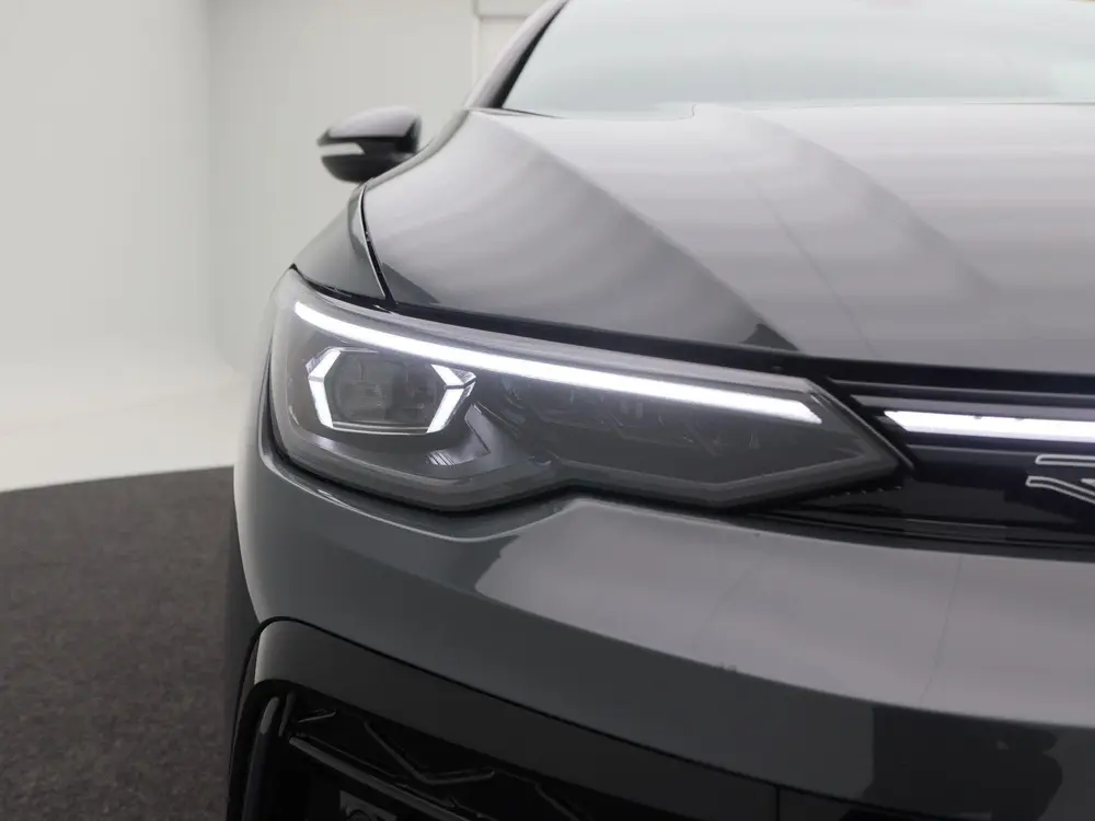 Volkswagen Golf R-Line Edition 1.5 eTSI 150 PK Automaat | Tr uit 2026, foto 8