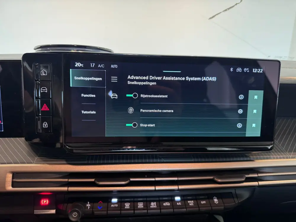 Lancia Ypsilon 1.2 Turbo Hybrid uit 2024, foto 10
