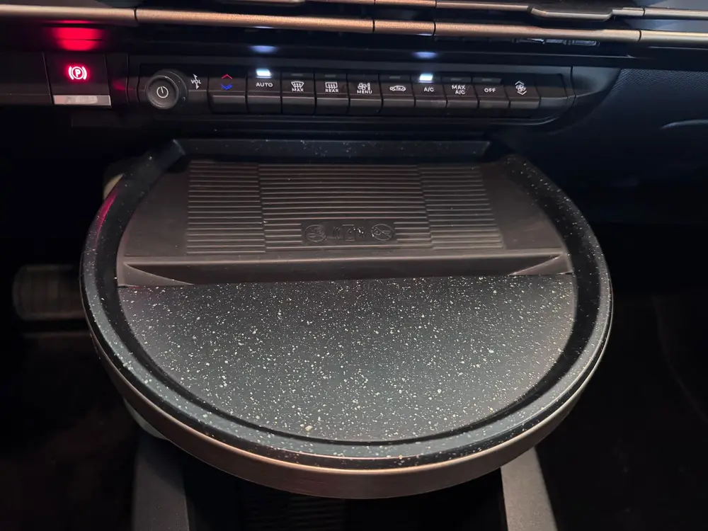 Lancia Ypsilon 1.2 Turbo Hybrid uit 2024, foto 14