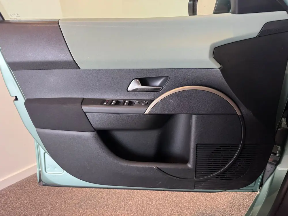 Lancia Ypsilon 1.2 Turbo Hybrid uit 2024, foto 16