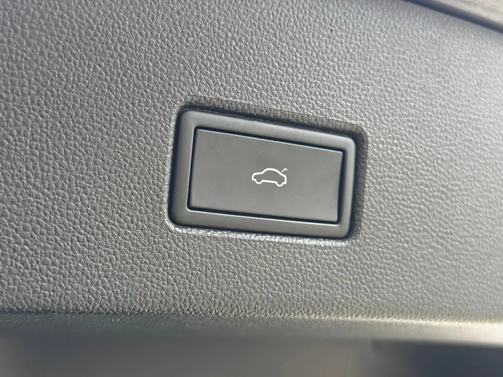 Volkswagen T-Roc 1.5 TSI Sport Black Style Digital Dash Elec uit 2021, foto 17