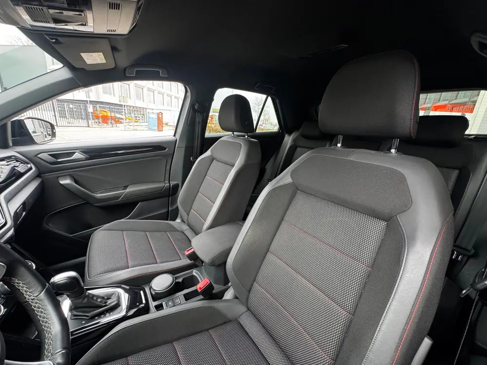 Volkswagen T-Roc 1.5 TSI Sport Black Style Digital Dash Elec uit 2021, foto 7