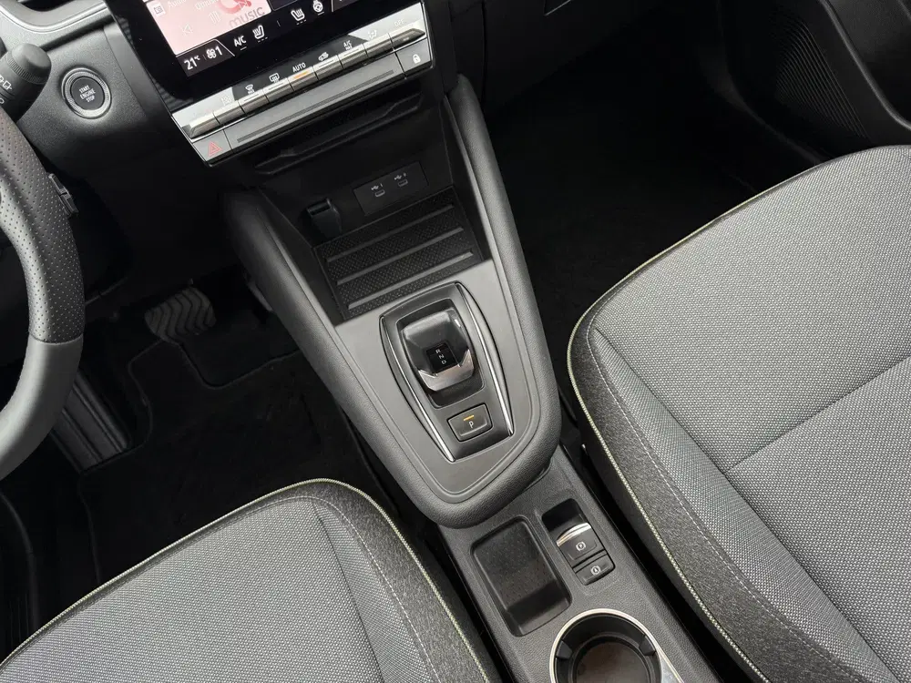 Renault Captur 1.3 mild hybrid 160pk Automaat Techno l 15 uit 2025, foto 18